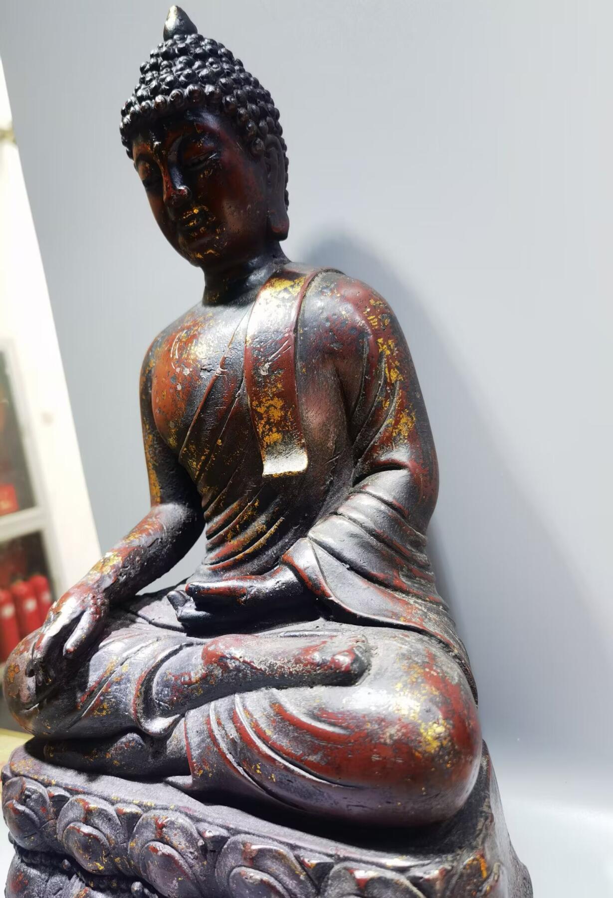 宋代洒金释迦摩尼佛整身佛像摆件乔迁办公佛龛供奉​包浆自然浑厚，包老到代！​佛手食指缺肉图中可见！​尺寸:35cm*20cm