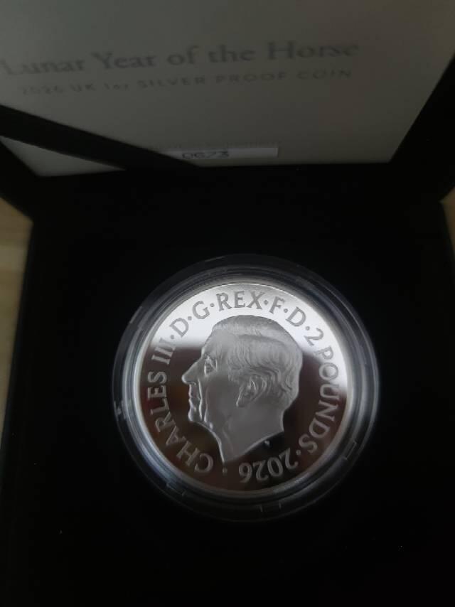 南非制币厂克鲁格银币和英国皇家制币厂的马年银币，真心漂亮