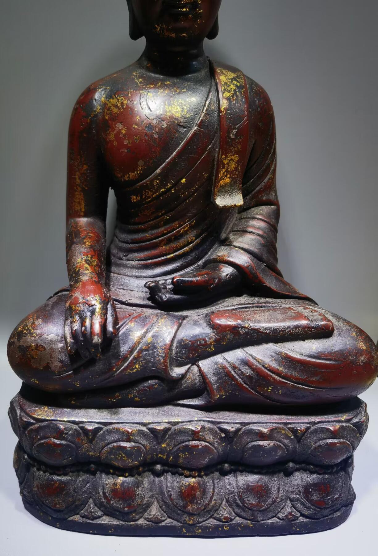 宋代洒金释迦摩尼佛整身佛像摆件乔迁办公佛龛供奉​包浆自然浑厚，包老到代！​佛手食指缺肉图中可见！​尺寸:35cm*20cm