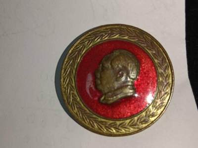 五十年代铜鎏金珐琅徽章纪念章