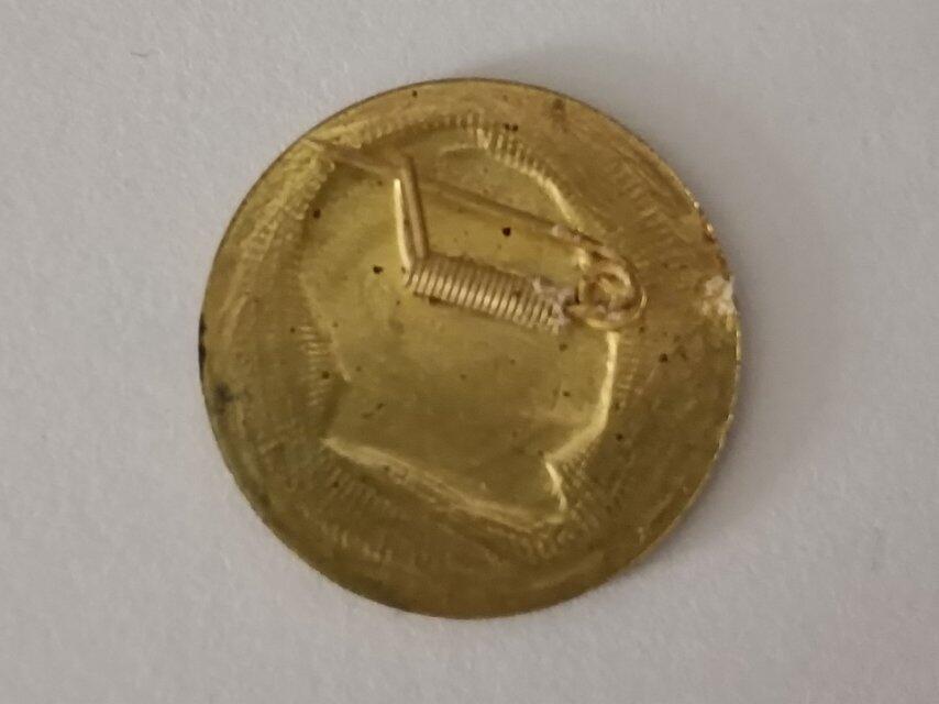 鎏金毛主席像章