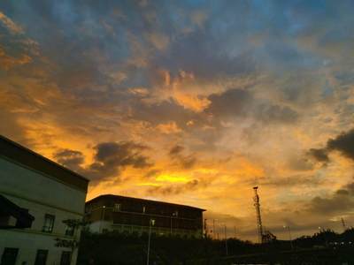 话说倒一版法国法郎200面额是不是有两版，第一版是两个人，印刷完成没有投放销毁了（被扒出发表过不当言