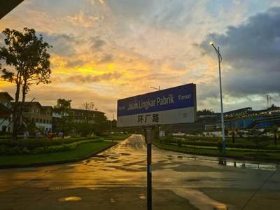 话说倒一版法国法郎200面额是不是有两版，第一版是两个人，印刷完成没有投放销毁了（被扒出发表过不当言