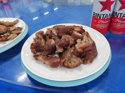 话说倒一版法国法郎200面额是不是有两版，第一版是两个人，印刷完成没有投放销毁了（被扒出发表过不当言