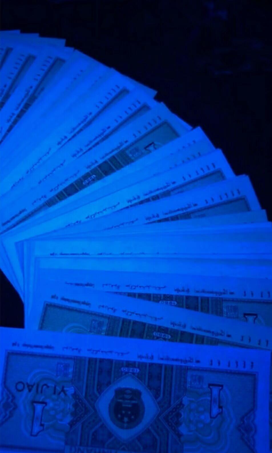 蓝天瑞云全程无47、千连号绝品一捆。

一路发1张、狮子号1张、小循环1张

一生发1张、一起发1张、我要发1张

要我发1张、小雷达2张、爱情号3张

发发号9张、豹子号9张、豹子身9张

中间顺9张、击鼓传花10张、95至尊10张、顺子号14张、双喜号90张

年份号101张、永恒号512张



