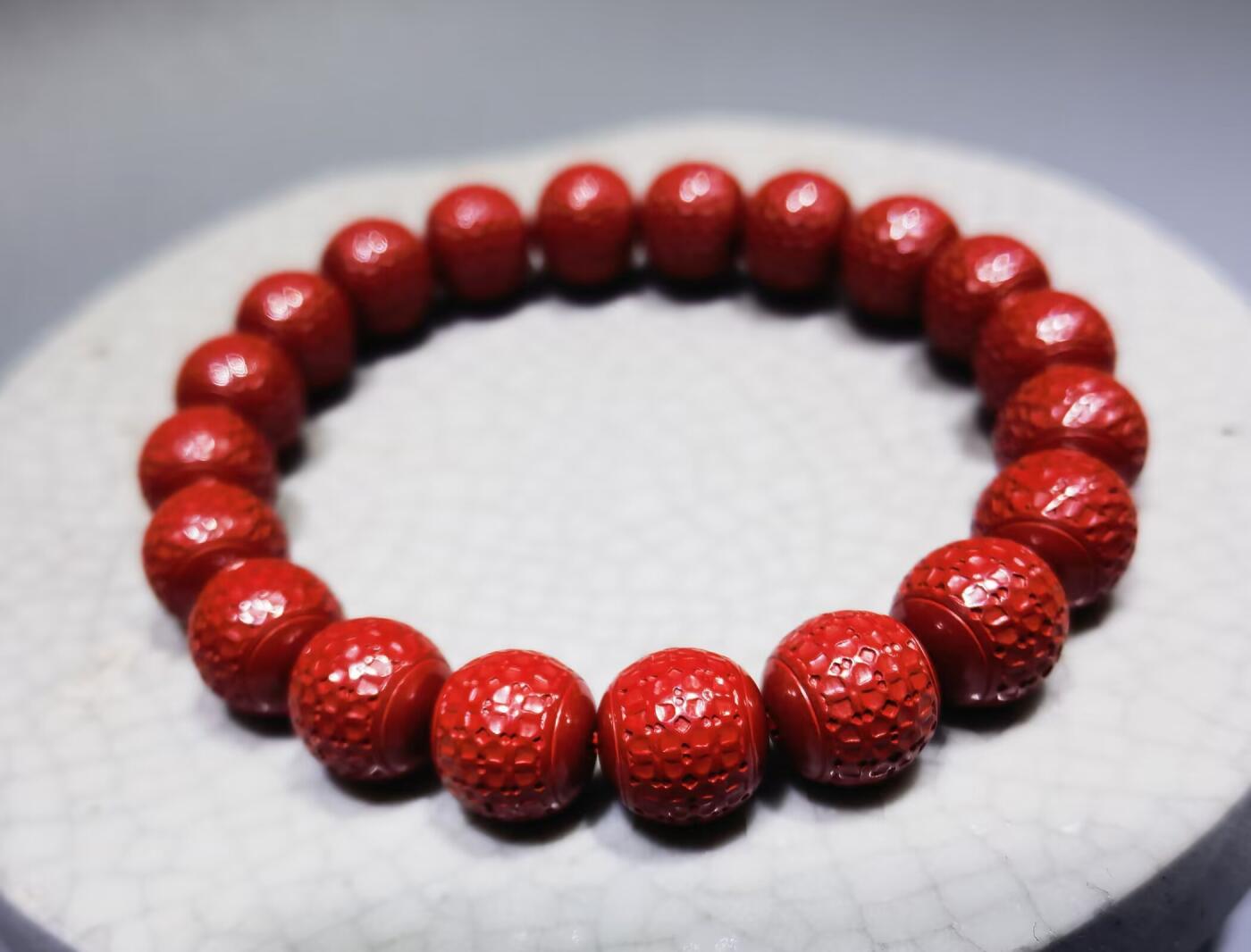 高含量原矿帝王砂钻石面手串佛珠男女款，清新素雅，纯度高磁场大，金属光泽感强。
尺寸：1.0cm
克重：55.3
​