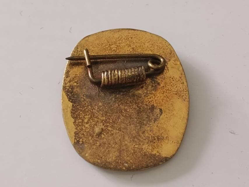 铜鎏金珐琅徽章