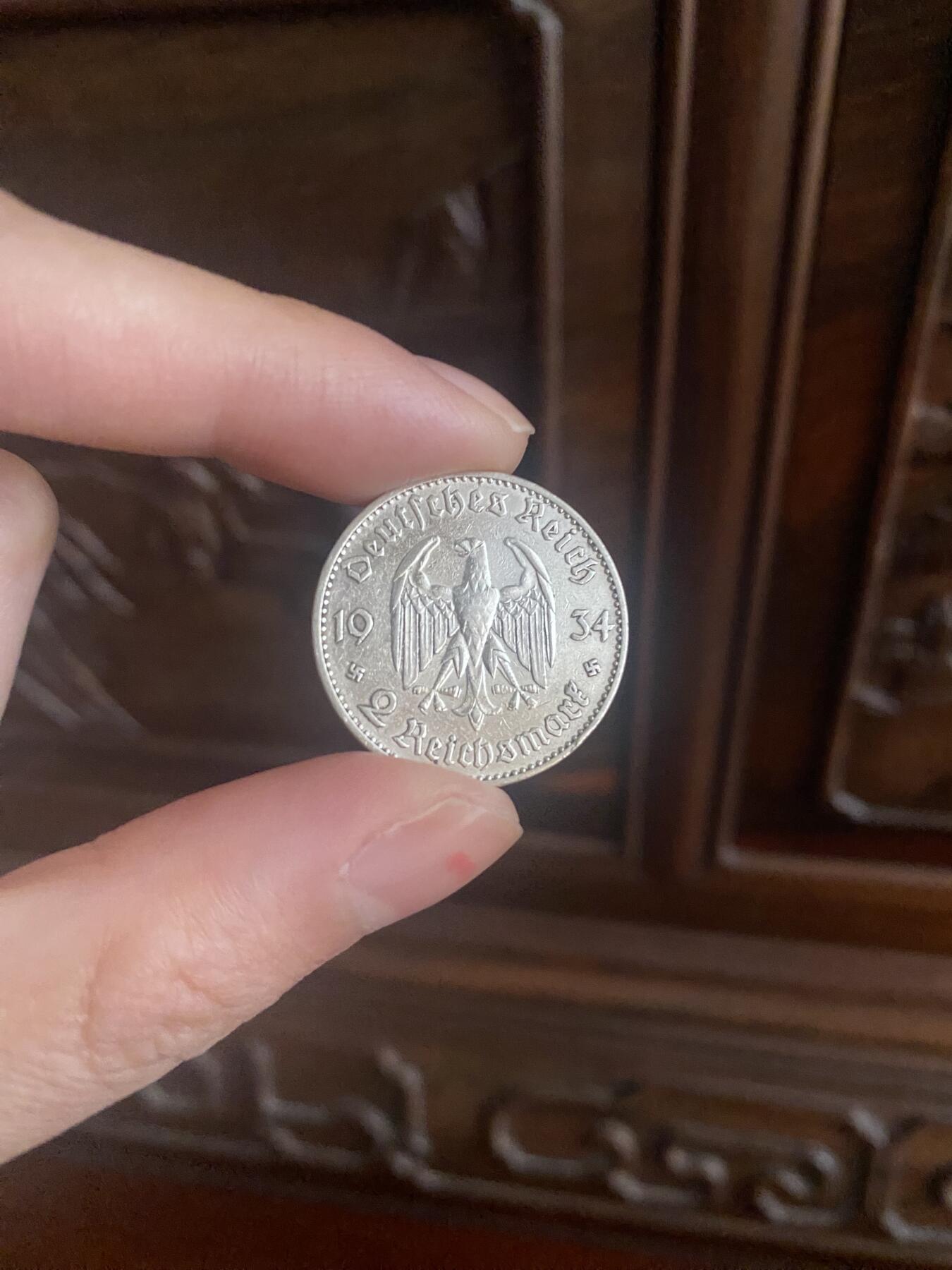 嘻嘻😜随机揪住一枚喜羊羊银币