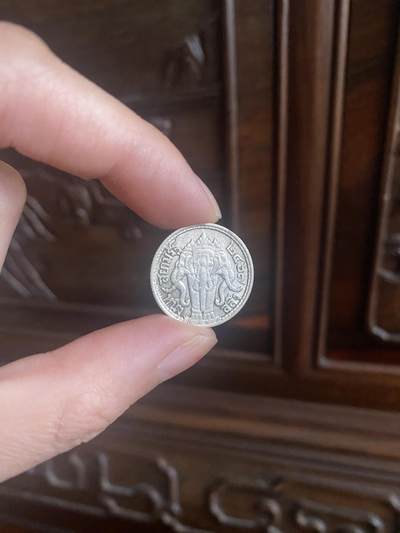 嘻嘻😜随机揪住一枚喜羊羊银币