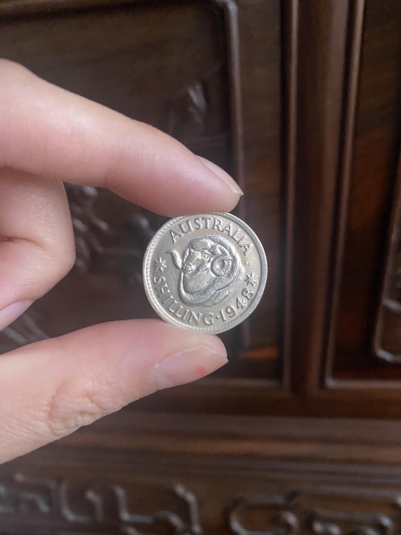 嘻嘻😜随机揪住一枚喜羊羊银币