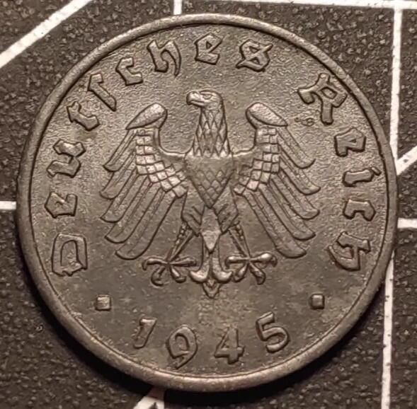 帝国的黄昏 盟军占领期间的一芬尼