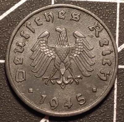 帝国的黄昏 盟军占领期间的一芬尼