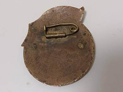 建国一周年纪念章