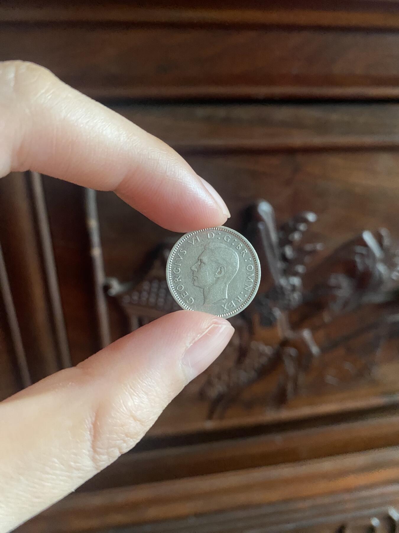 满天都是月光，我却低头看见了幸运6便士