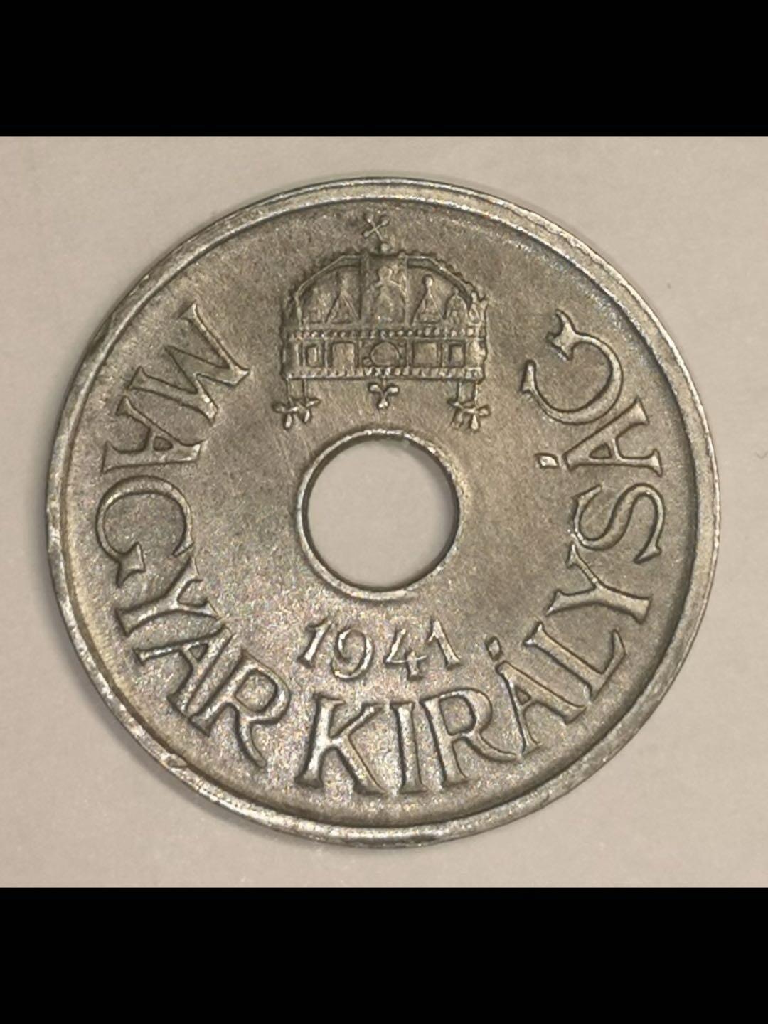 匈牙利的中孔机制币