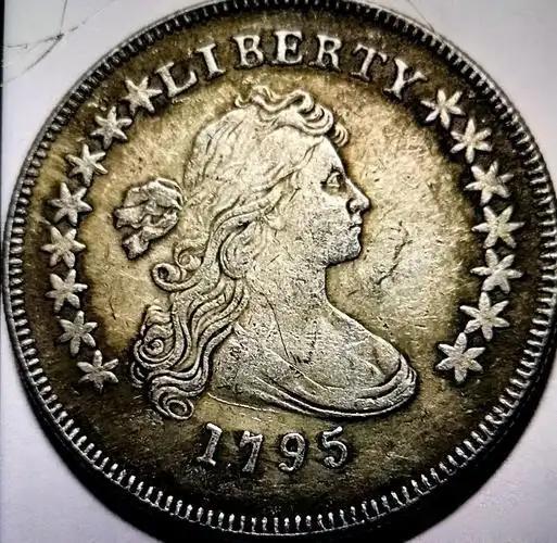 世界十大天价钱币之飘发女神银币