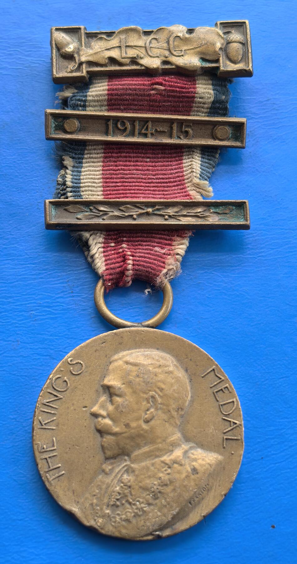 大英帝国1914年-1915年伦敦议会奖章，总长80mm含绶带，章直径31.5mm，总重25克