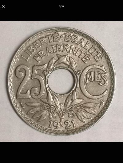 法国的中孔机制币