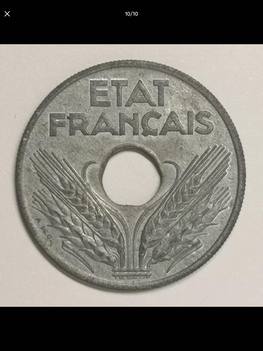 法国的中孔机制币