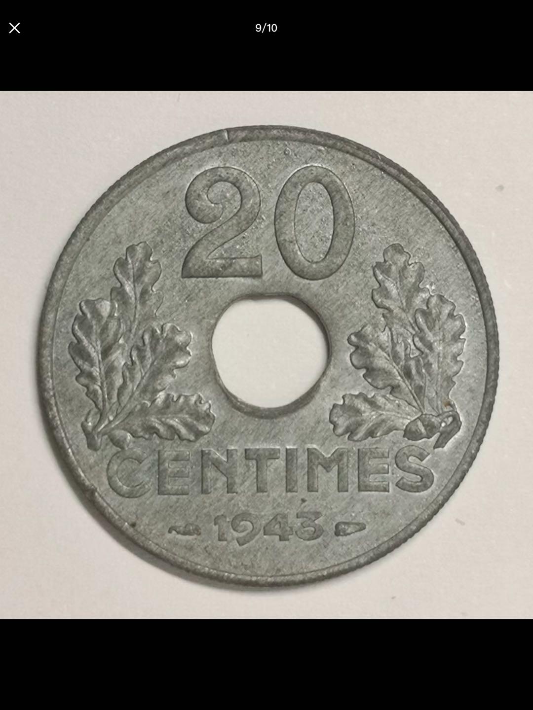 法国的中孔机制币