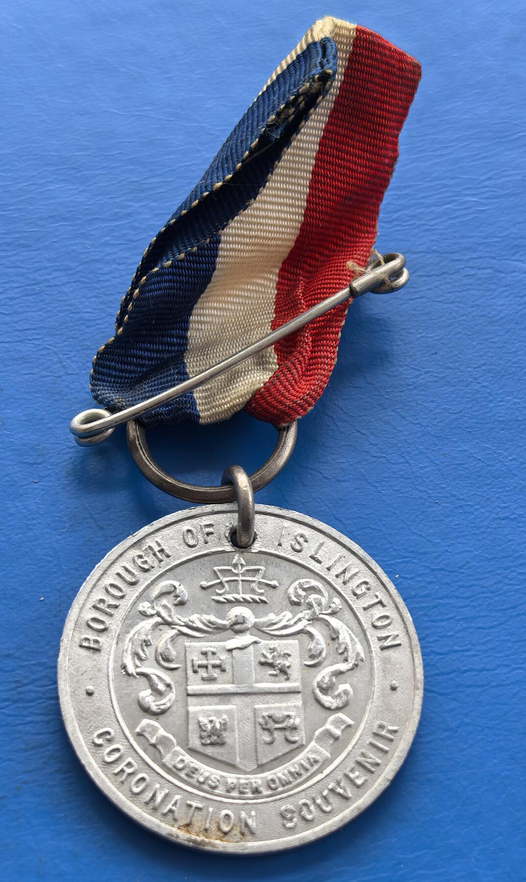 几乎全新英国乔治六世国王加冕纪念章直径28.8mm