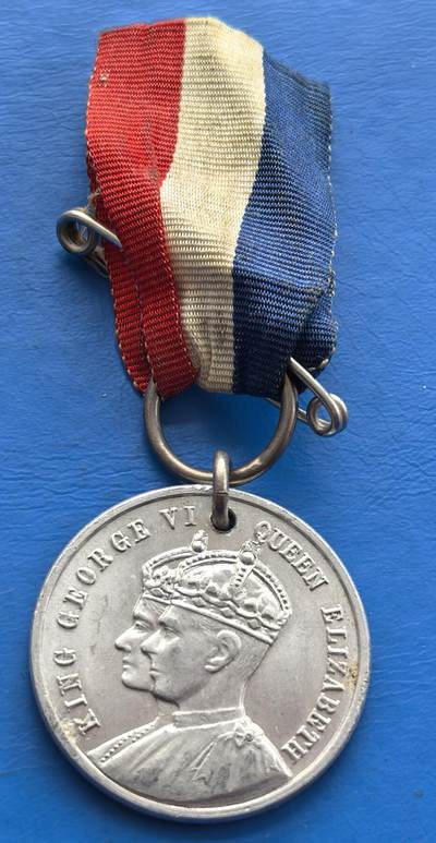 几乎全新英国乔治六世国王加冕纪念章直径28.8mm