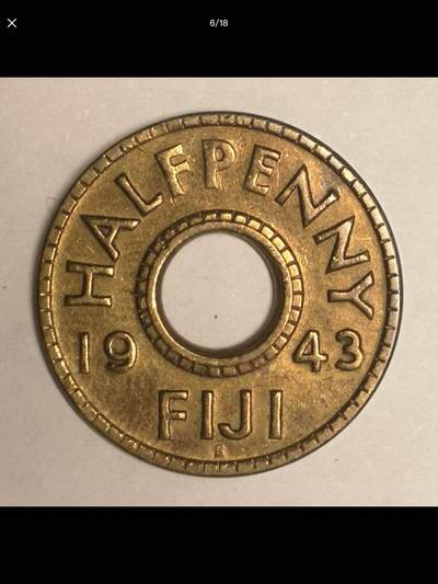 英属斐济的中孔机制币