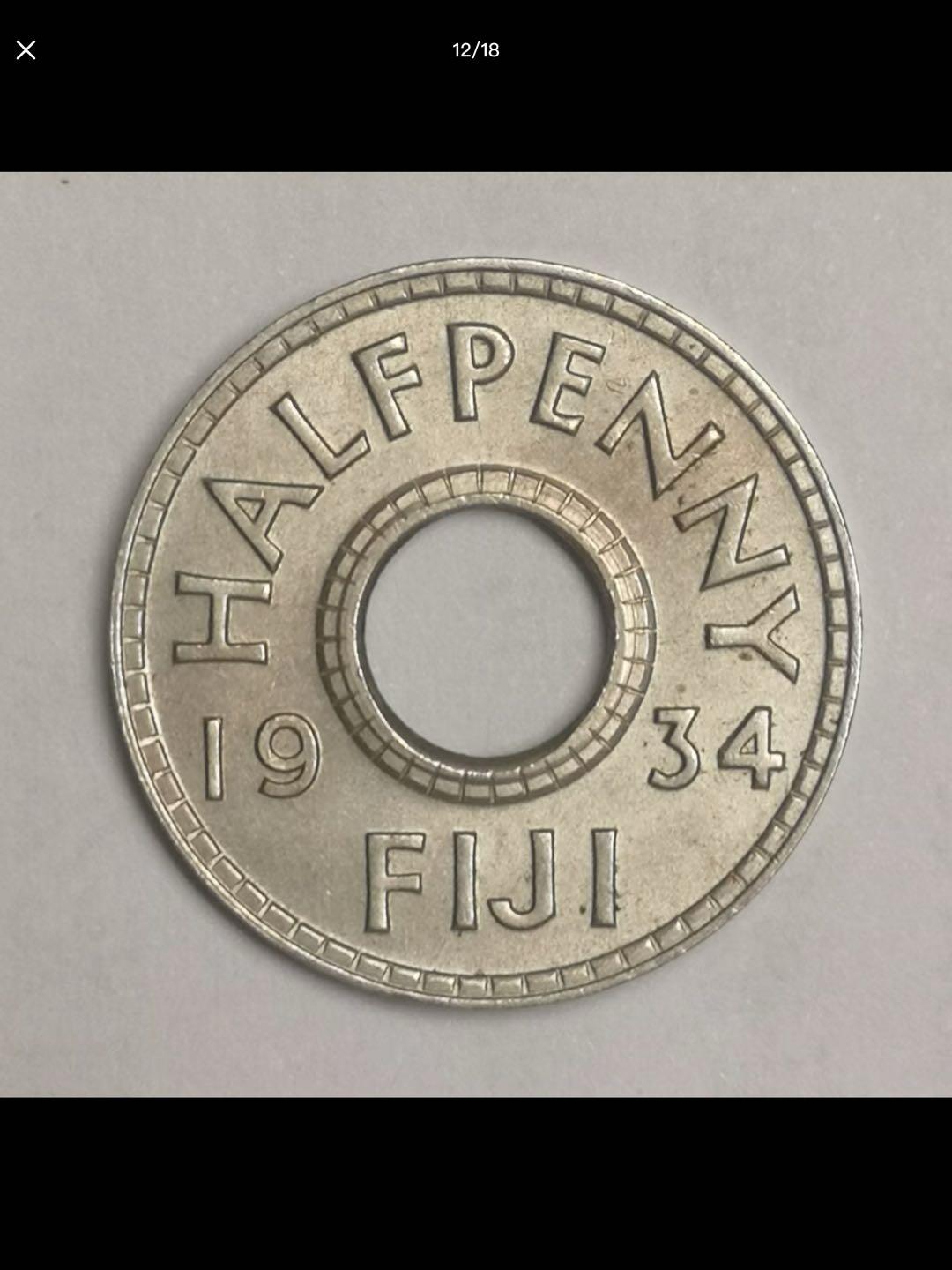 英属斐济的中孔机制币