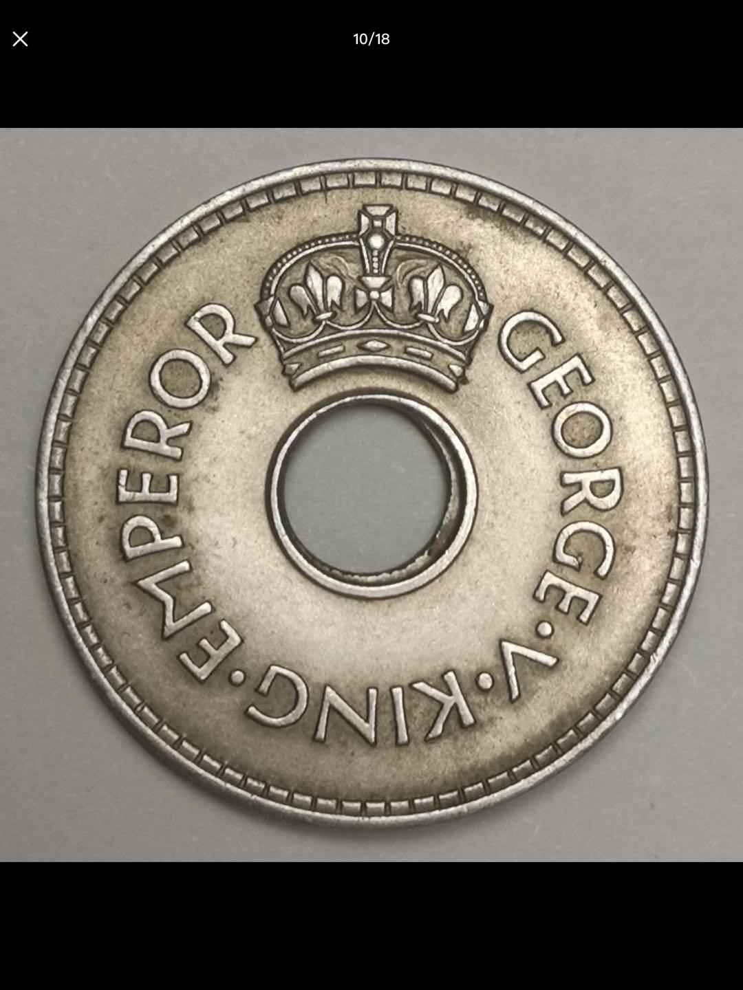 英属斐济的中孔机制币