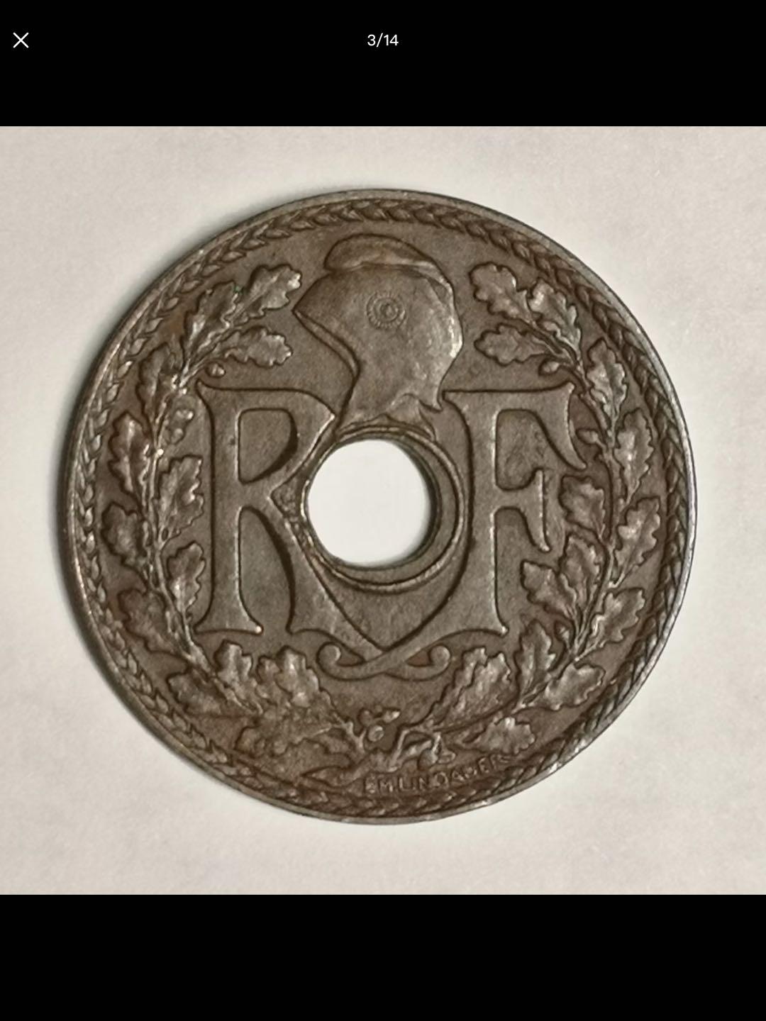 法属印度支那的中孔机制币