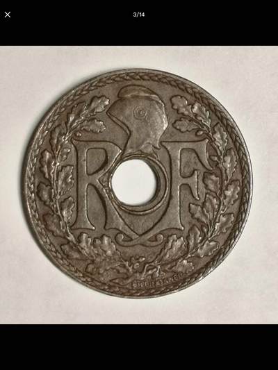 法属印度支那的中孔机制币