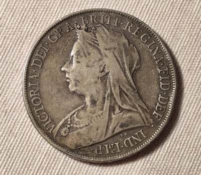 英国1899年维多利亚女王头像“马剑”银币