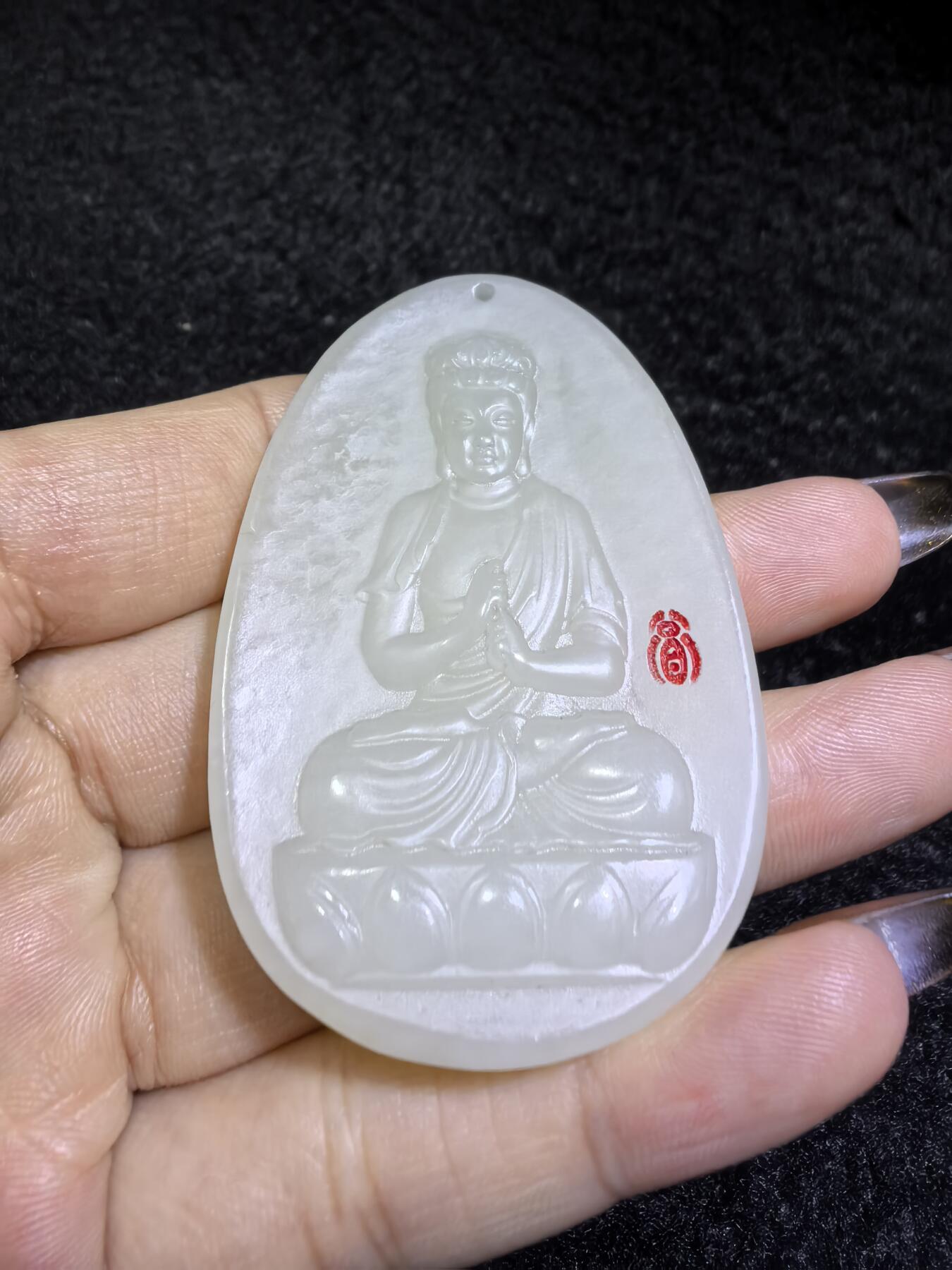 和田大日如来佛祖牌吊坠挂件男女款，结构致密，温润细腻，尺寸：5.7cm*3.8cm*0.7cm克重：34.9g