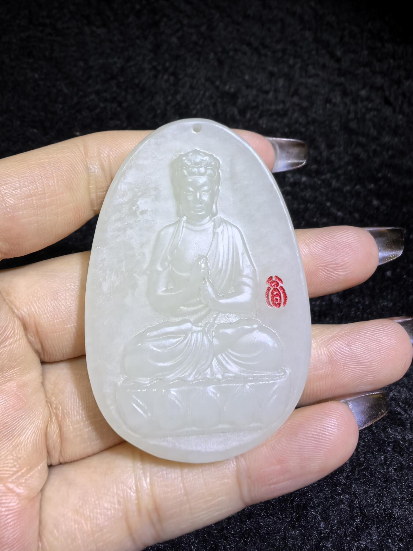 和田大日如来佛祖牌吊坠挂件男女款，结构致密，温润细腻，尺寸：5.7cm*3.8cm*0.7cm克重：34.9g