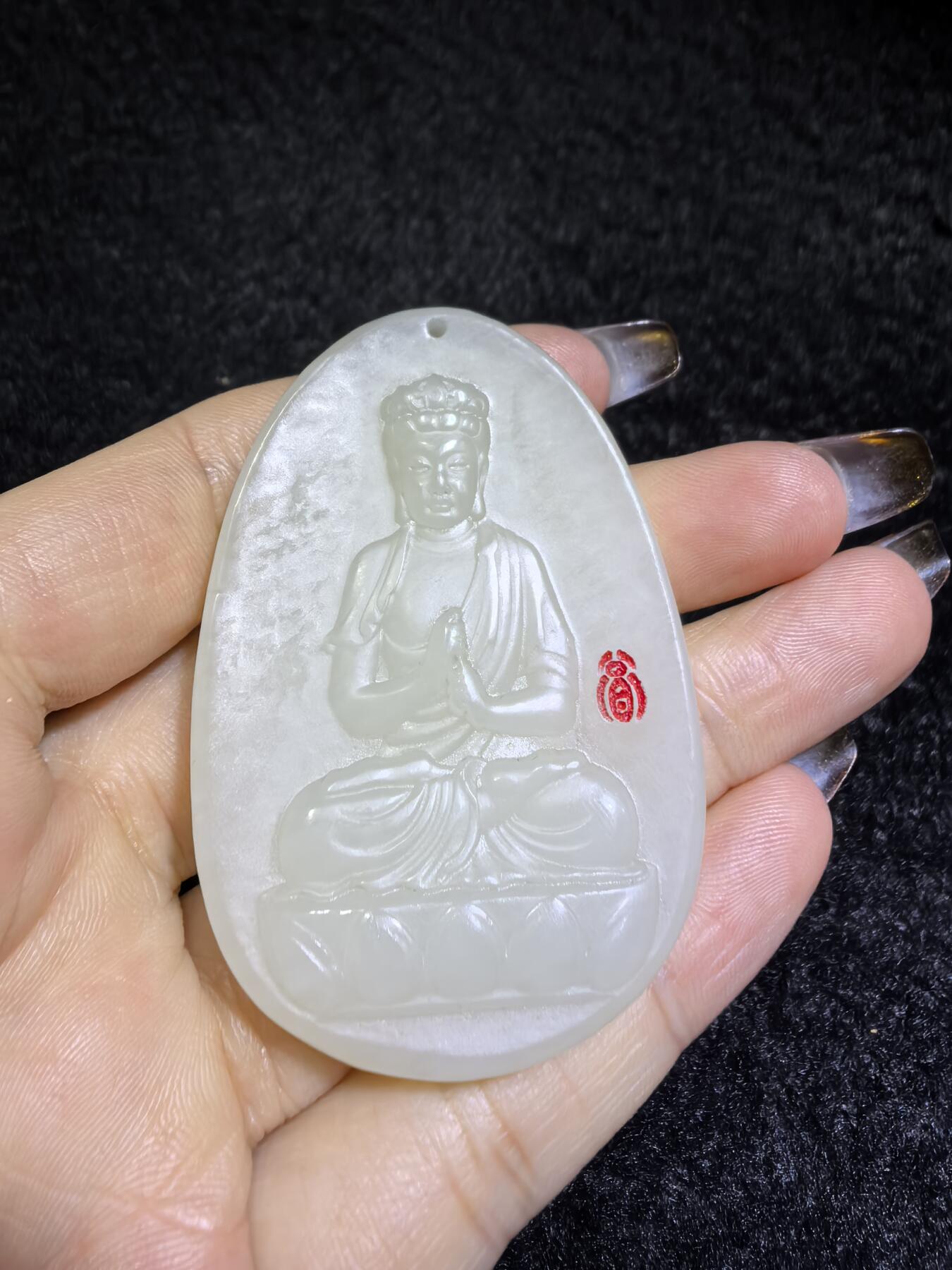 和田大日如来佛祖牌吊坠挂件男女款，结构致密，温润细腻，尺寸：5.7cm*3.8cm*0.7cm克重：34.9g