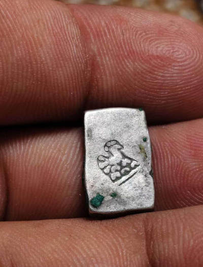 Punch Mark
Wechate ID/wxid_blos1mia6k6p12
Mauryan Empire (Ashoka the great)
272-232 BC
Silver Karshapana, 3.12 gm (32 Rattis)
Obverse: 3 deities (Kartikeya) and peacock 
Reverse: Peacock on hill
For Sale 🇵🇰🤝🇨🇳