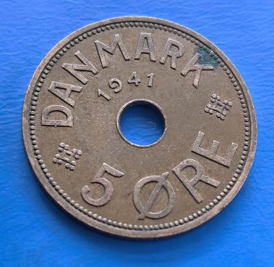 稀少币法罗群岛1941年5欧尔，丹麦被德国占领后改成了锌币，只有法罗依旧保持铜币