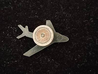 韩战银质徽章纪念章