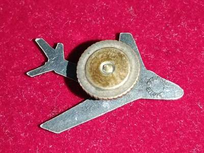 韩战银质徽章纪念章