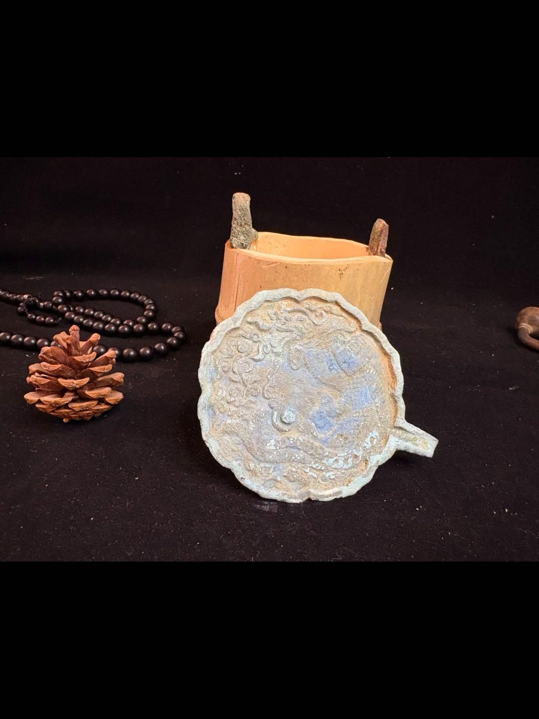 宋鱼化龙铜镜与宋仿汉单凤镜