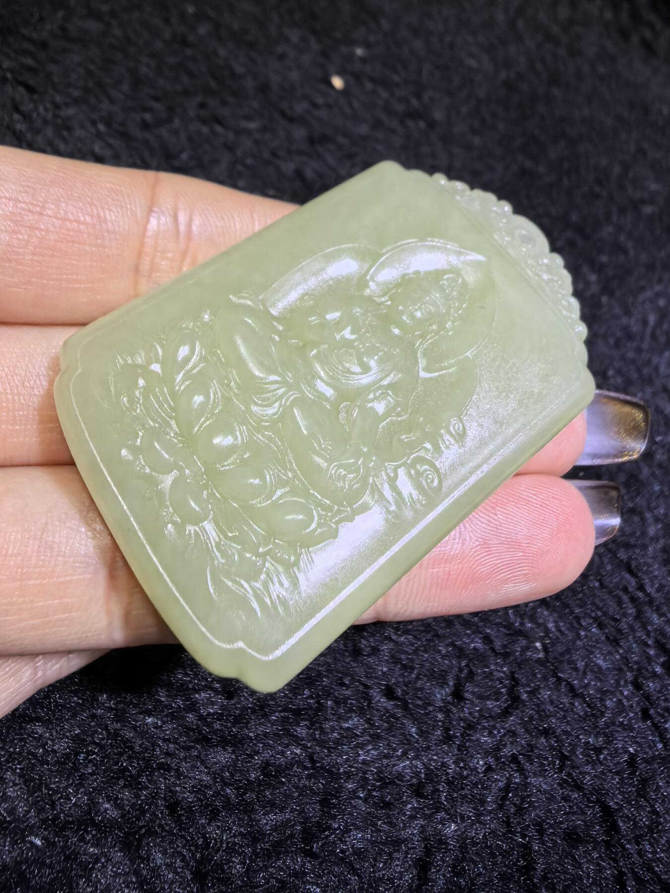 新疆和田黄口料双面精雕观音牌吊坠挂件男款，玉质油润细腻，糯性满满，微结构。5.4cm*3.5cm*1.1cm克重44.5g实物实拍，所见即所得