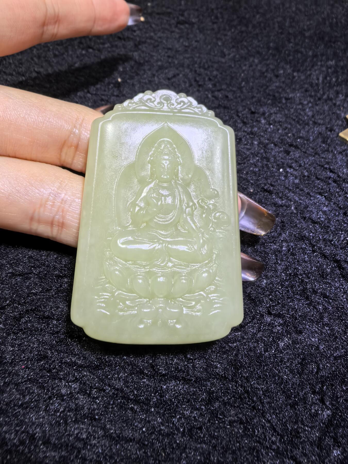 新疆和田黄口料双面精雕观音牌吊坠挂件男款，玉质油润细腻，糯性满满，微结构。5.4cm*3.5cm*1.1cm克重44.5g实物实拍，所见即所得