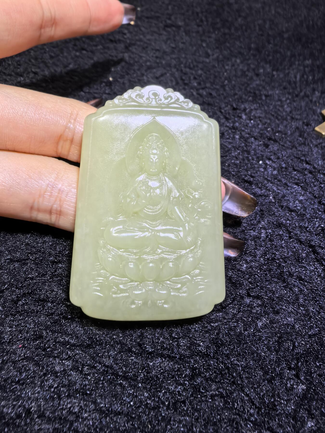 新疆和田黄口料双面精雕观音牌吊坠挂件男款，玉质油润细腻，糯性满满，微结构。5.4cm*3.5cm*1.1cm克重44.5g实物实拍，所见即所得