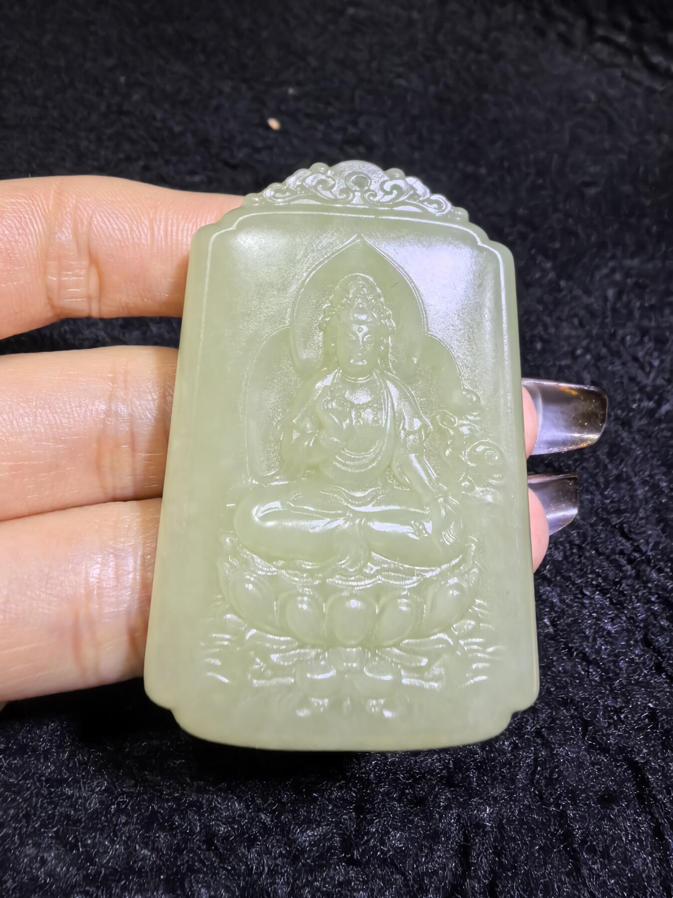 新疆和田黄口料双面精雕观音牌吊坠挂件男款，玉质油润细腻，糯性满满，微结构。5.4cm*3.5cm*1.1cm克重44.5g实物实拍，所见即所得