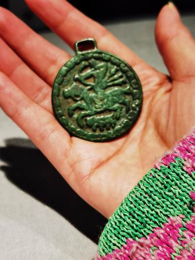 西辽狩猎图背单龙挂花钱