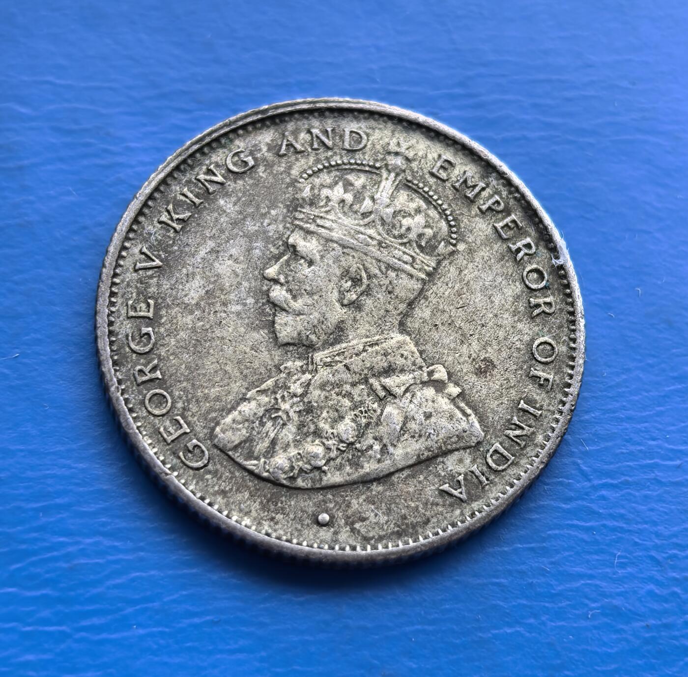 英属锡兰1922 年（今斯里兰卡）50 分银币