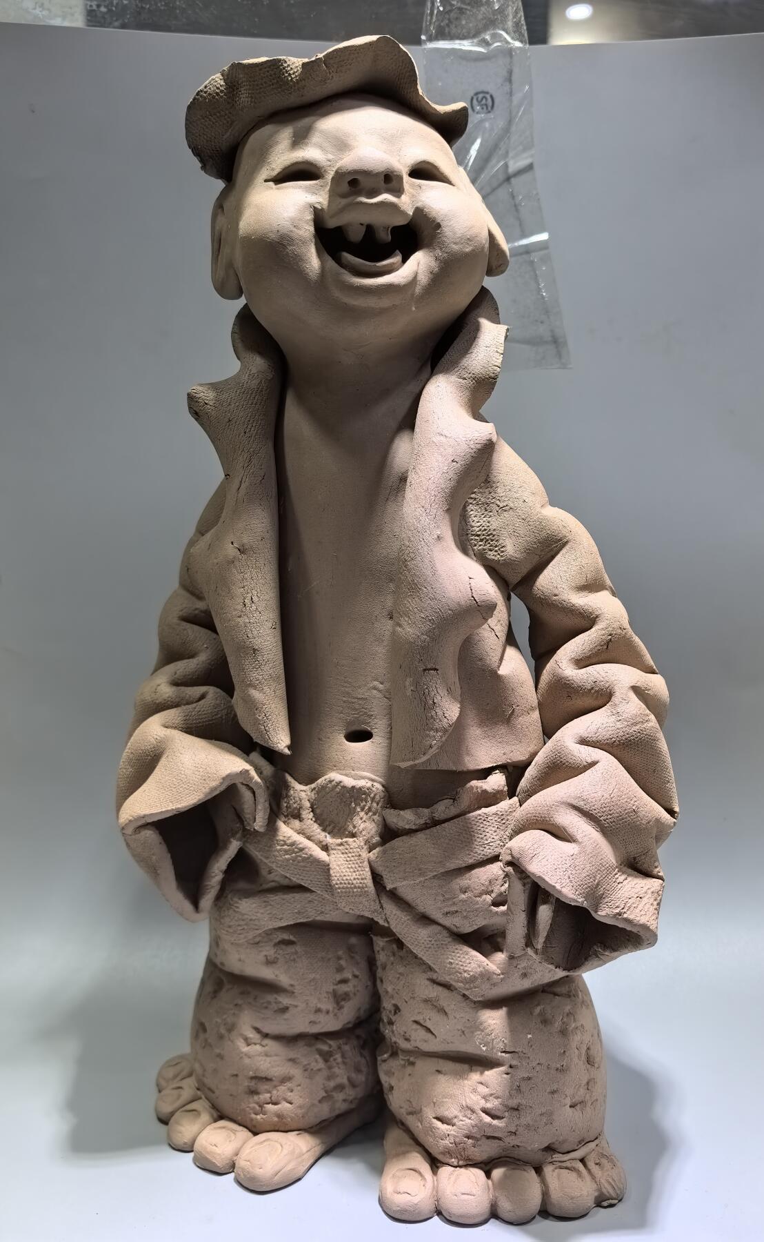 北京宋庄王瑞清大师纯手工创作紫砂福娃摆件，工艺精湛，喜庆活泼，福气常伴。
高34cm*16cm*8cm