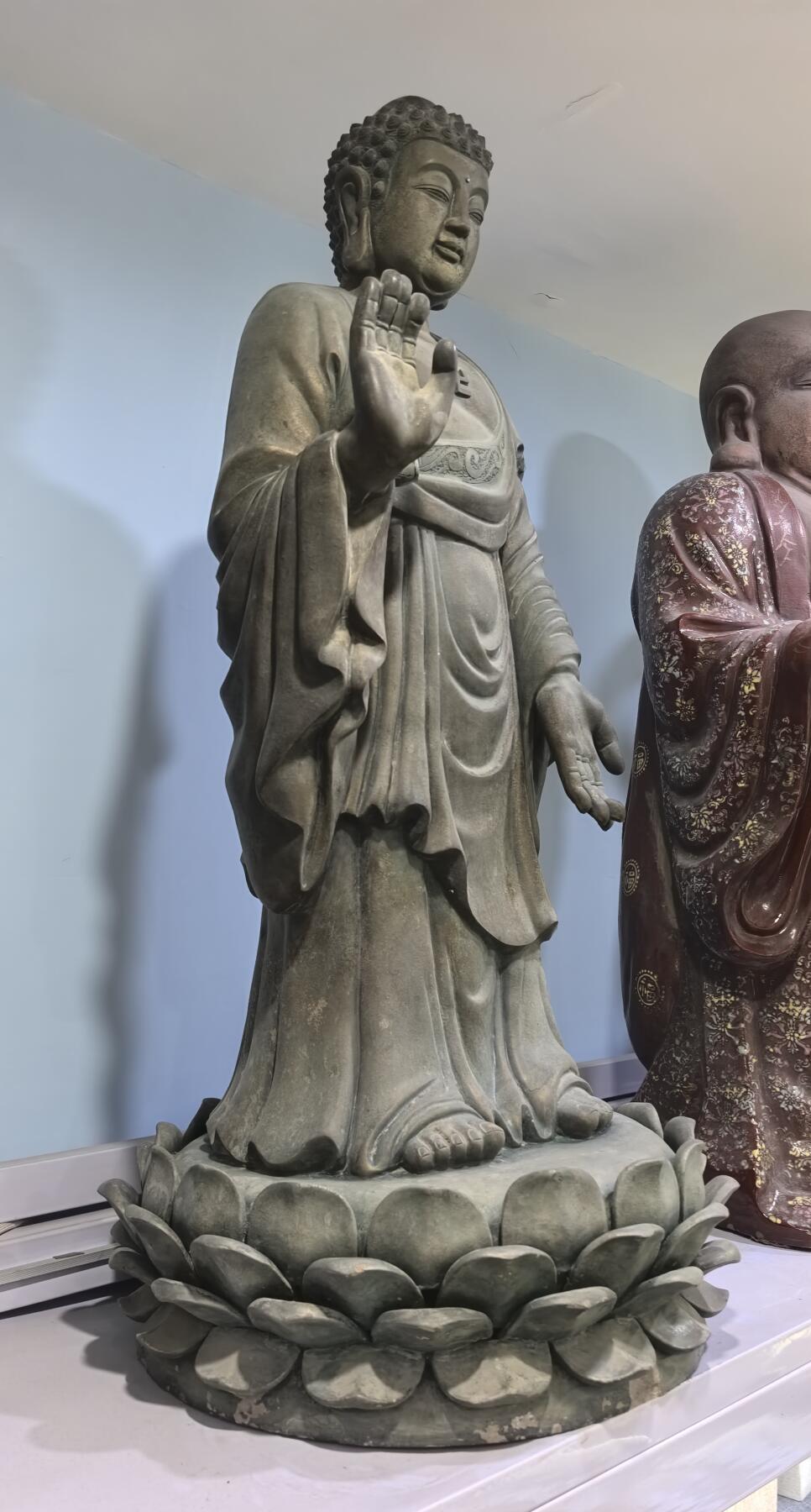 创汇时期，紫砂加铜彩释迦摩尼立像，朴素庄严，救济众生。高约89cm宽约38cm