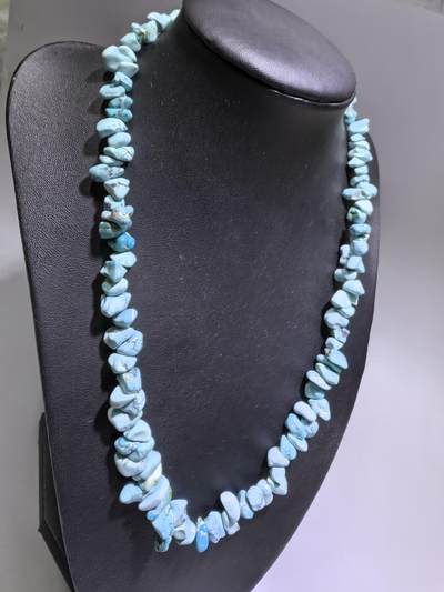 纯天然原矿绿松石随型项链锁骨链女款，佩戴即变色，高瓷高蓝，清新素雅，无优化。克重：49.2g