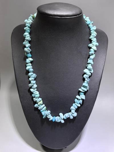 纯天然原矿绿松石随型项链锁骨链女款，佩戴即变色，高瓷高蓝，清新素雅，无优化。克重：49.2g